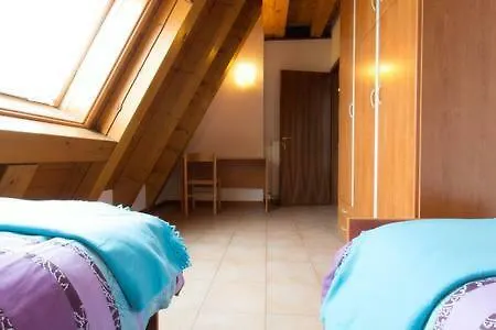 Apartament Convenient Penthouse For Venice. Private Free Parking!!! *