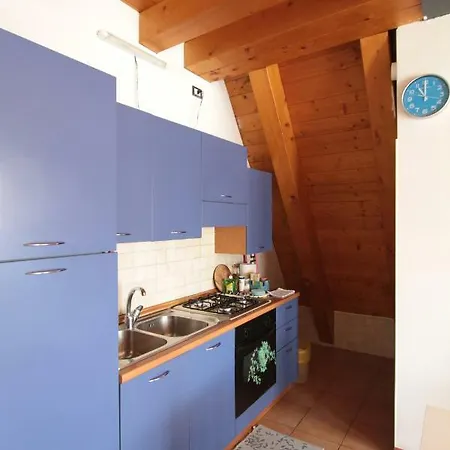 Apartament Convenient Penthouse For Venice. Private Free Parking!!!